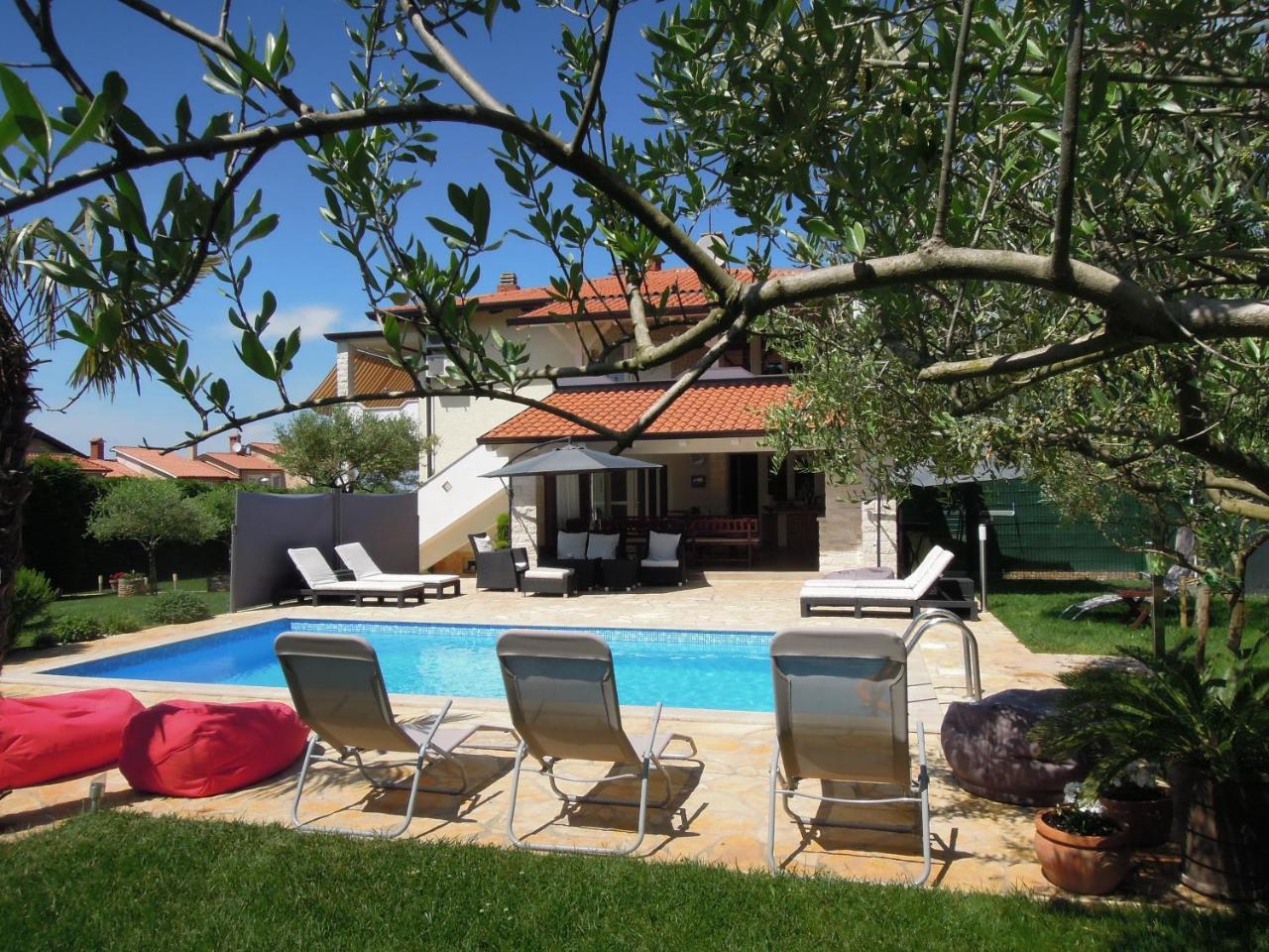 Holiday Home Villa Ivan Umag Kültér fotó